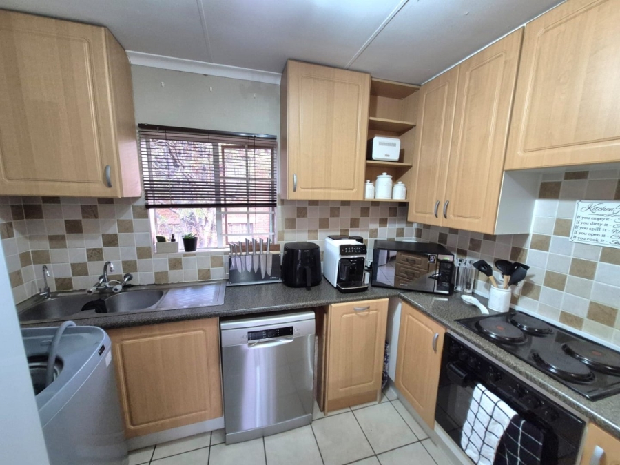 To Let 2 Bedroom Property for Rent in Moreleta Park Gauteng
