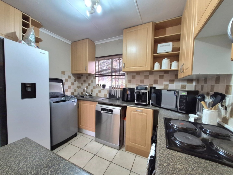 To Let 2 Bedroom Property for Rent in Moreleta Park Gauteng