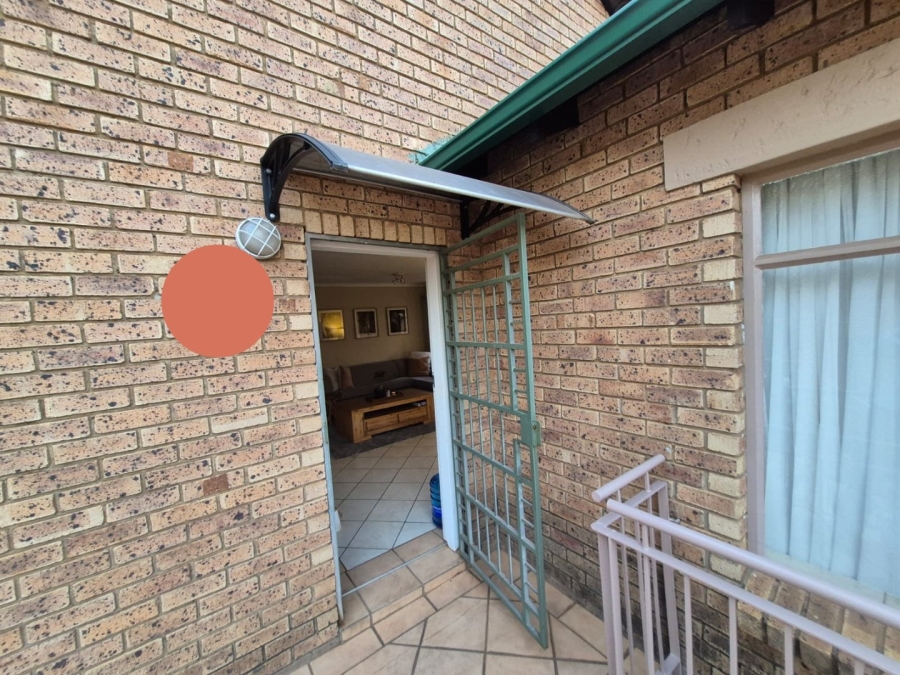 To Let 2 Bedroom Property for Rent in Moreleta Park Gauteng