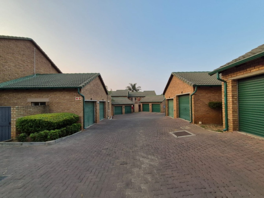 To Let 2 Bedroom Property for Rent in Moreleta Park Gauteng