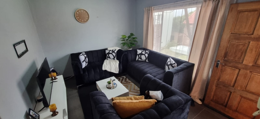 1 Bedroom Property for Sale in Hennopspark Gauteng