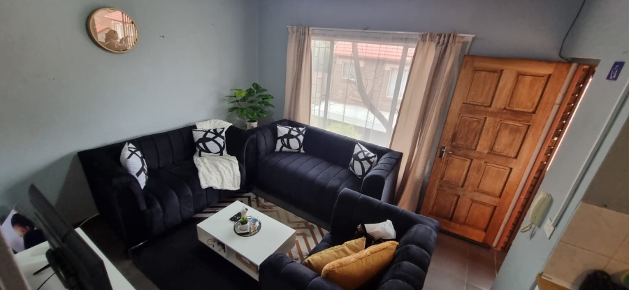 1 Bedroom Property for Sale in Hennopspark Gauteng