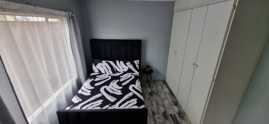 1 Bedroom Property for Sale in Hennopspark Gauteng