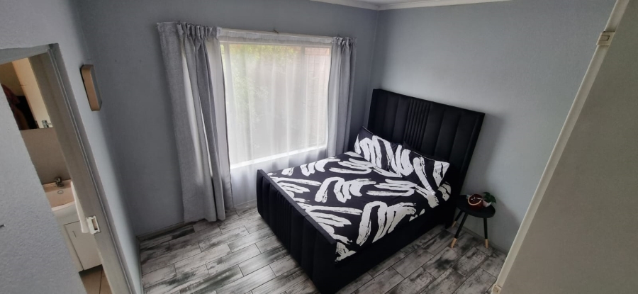 1 Bedroom Property for Sale in Hennopspark Gauteng