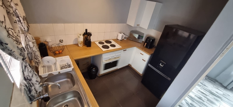 1 Bedroom Property for Sale in Hennopspark Gauteng