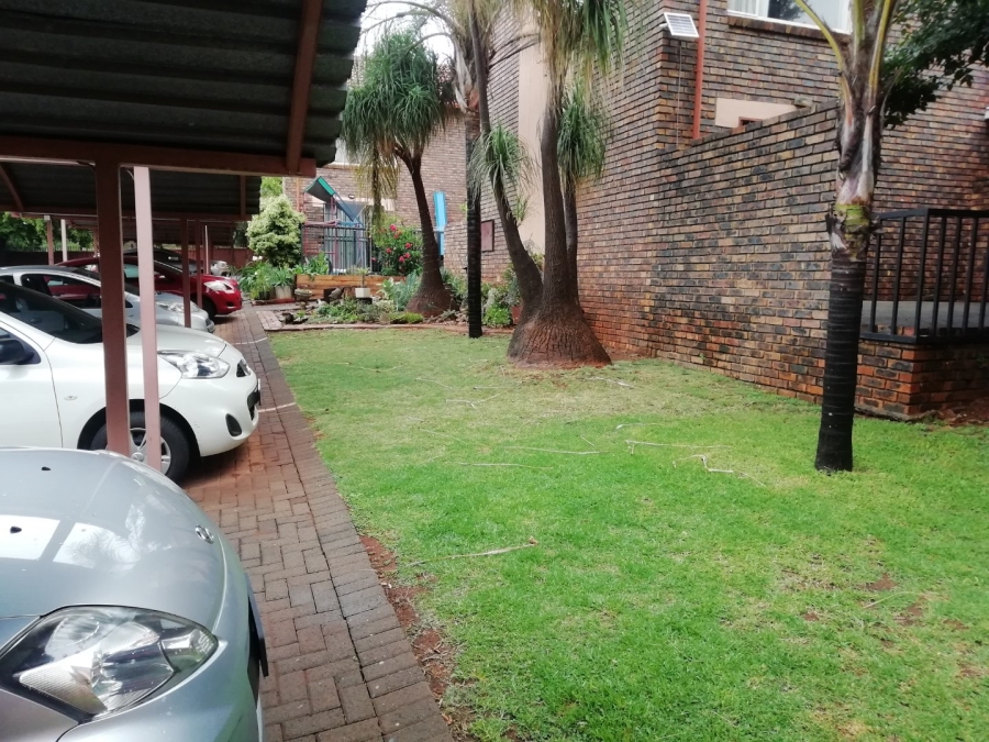 1 Bedroom Property for Sale in Hennopspark Gauteng