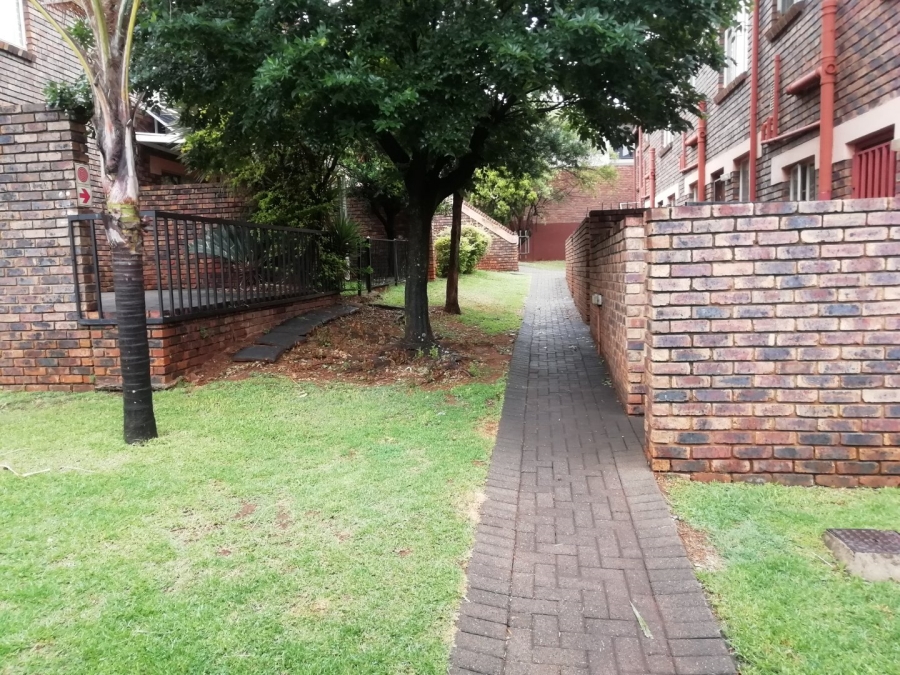 1 Bedroom Property for Sale in Hennopspark Gauteng
