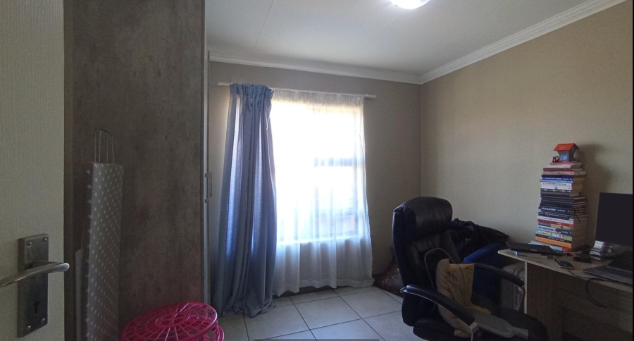 3 Bedroom Property for Sale in Amberfield Valley Gauteng