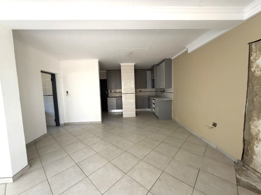 Bedroom Property for Sale in Rooihuiskraal Gauteng