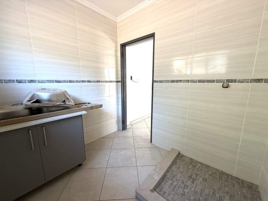  Bedroom Property for Sale in Rooihuiskraal Gauteng