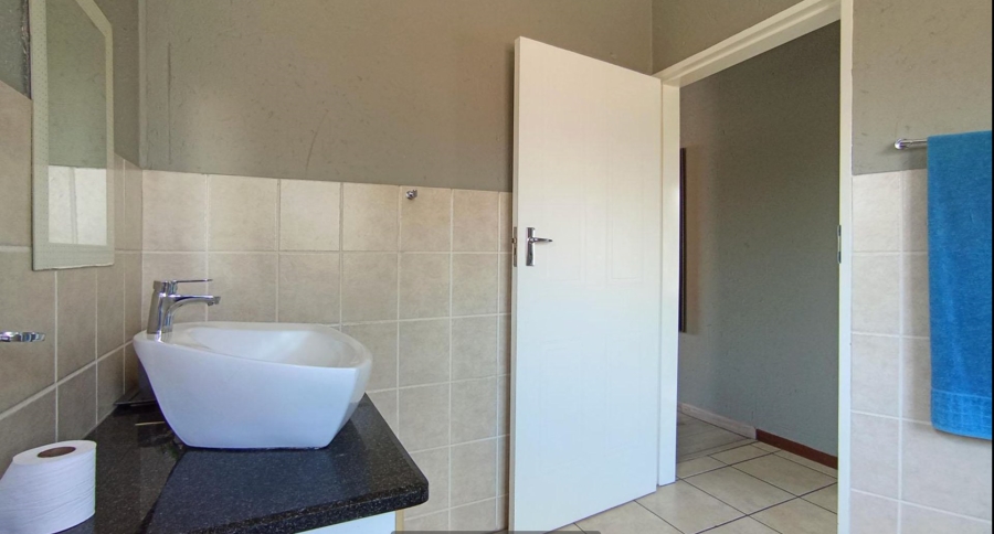 3 Bedroom Property for Sale in Noordwyk Gauteng
