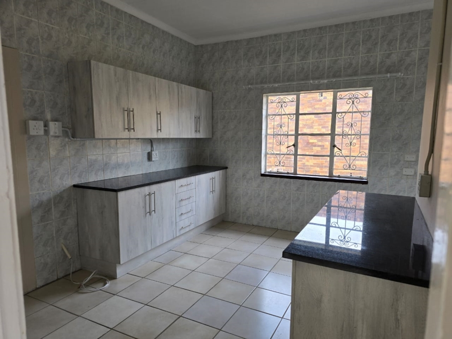 To Let 4 Bedroom Property for Rent in Witfield Gauteng