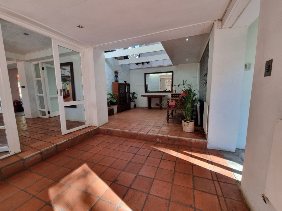 5 Bedroom Property for Sale in Waterkloof Gauteng