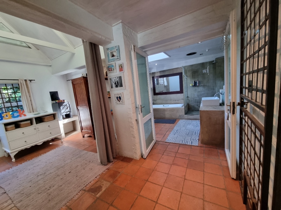 5 Bedroom Property for Sale in Waterkloof Gauteng