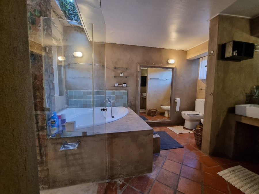 5 Bedroom Property for Sale in Waterkloof Gauteng