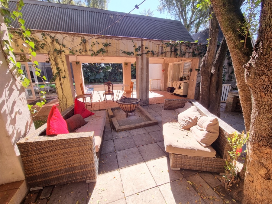 5 Bedroom Property for Sale in Waterkloof Gauteng