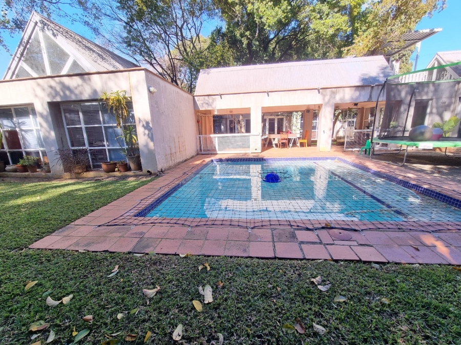 5 Bedroom Property for Sale in Waterkloof Gauteng