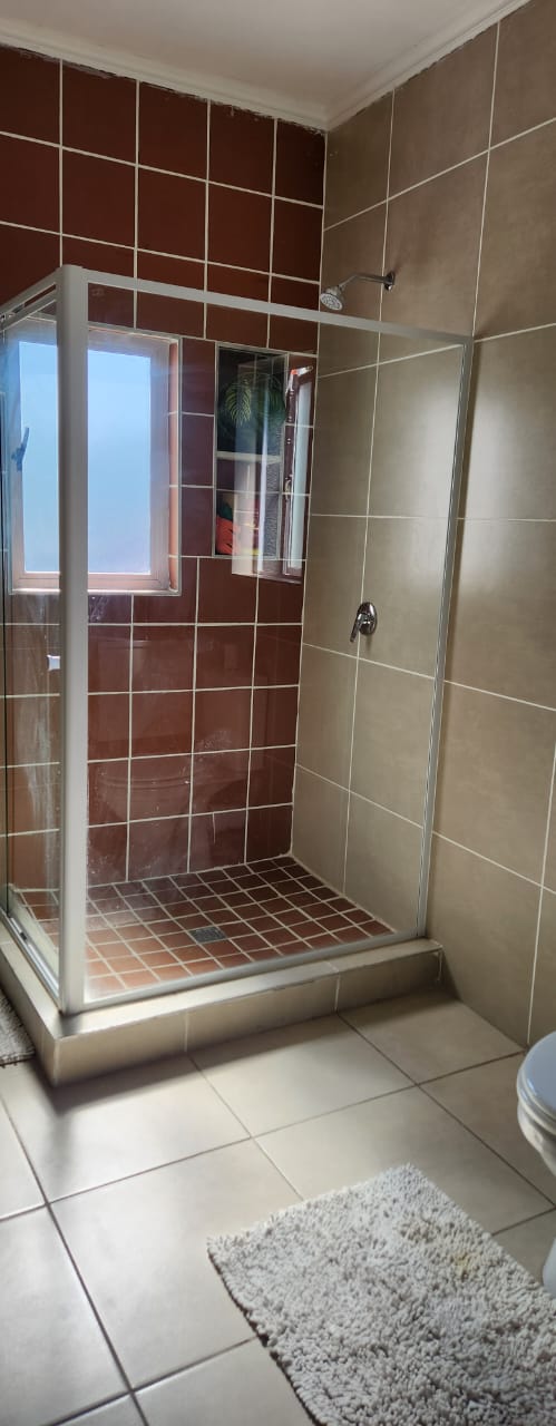 To Let  Bedroom Property for Rent in Greenstone Hill Gauteng