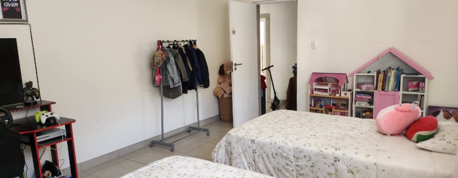 To Let  Bedroom Property for Rent in Greenstone Hill Gauteng