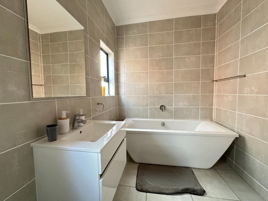 To Let 3 Bedroom Property for Rent in Blyde Riverwalk Estate Gauteng