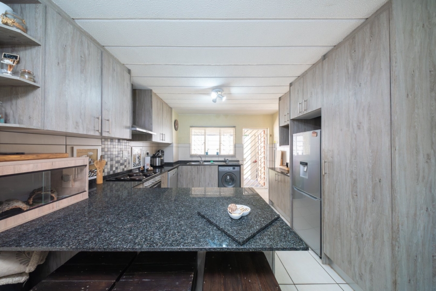 2 Bedroom Property for Sale in Eden Glen Gauteng