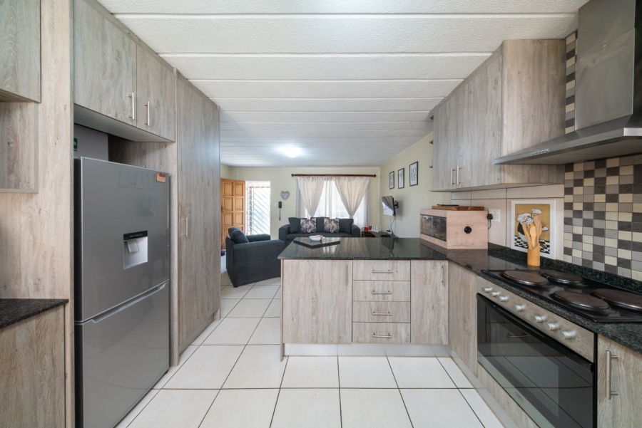 2 Bedroom Property for Sale in Eden Glen Gauteng