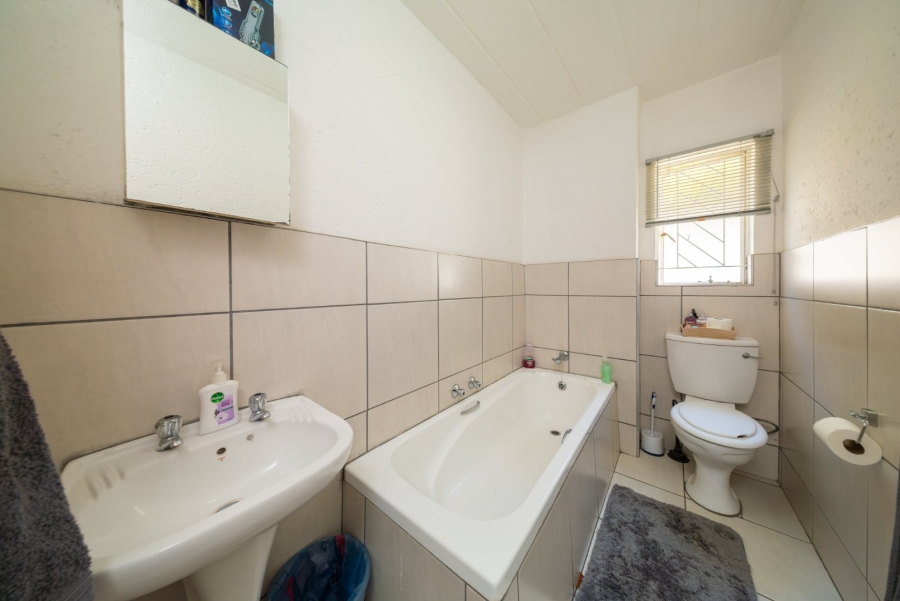 2 Bedroom Property for Sale in Eden Glen Gauteng