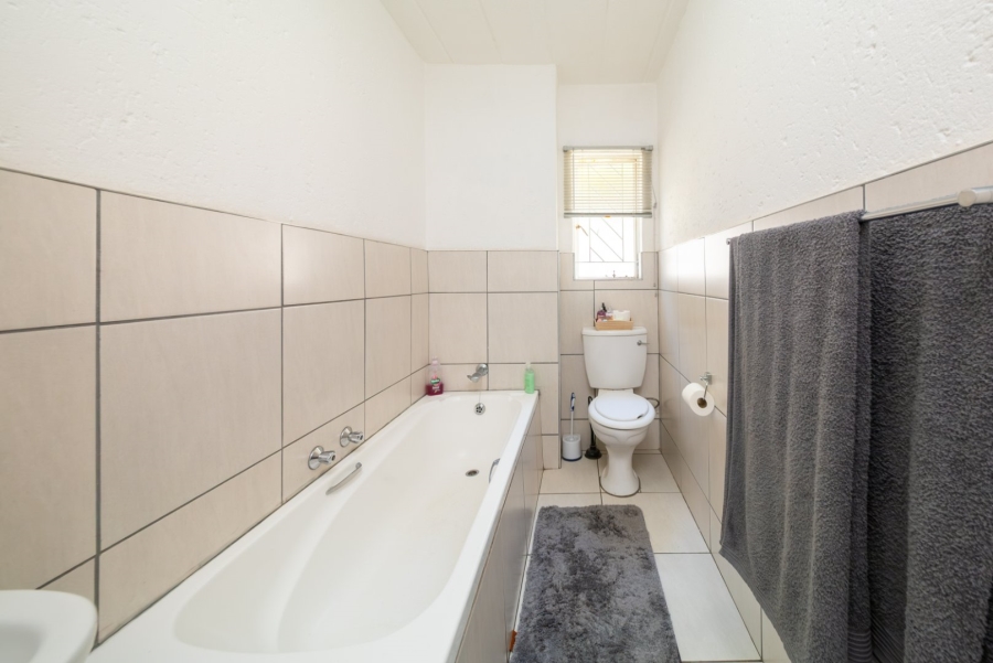 2 Bedroom Property for Sale in Eden Glen Gauteng