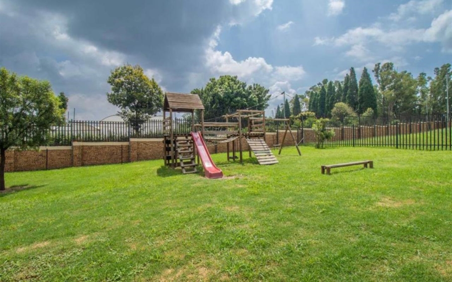  Bedroom Property for Sale in Honeydew Gauteng