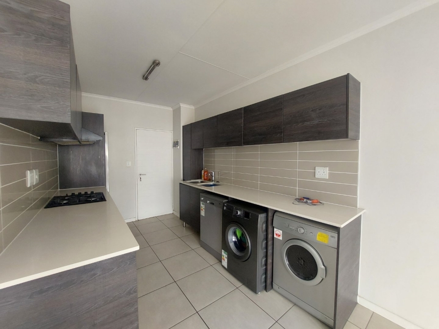 1 Bedroom Property for Sale in Olivedale Gauteng
