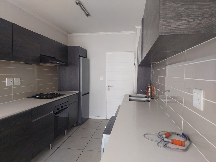 1 Bedroom Property for Sale in Olivedale Gauteng