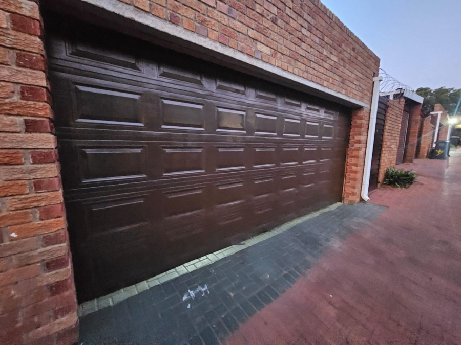 3 Bedroom Property for Sale in Eldoraigne Gauteng