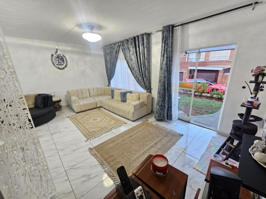 3 Bedroom Property for Sale in Eldoraigne Gauteng