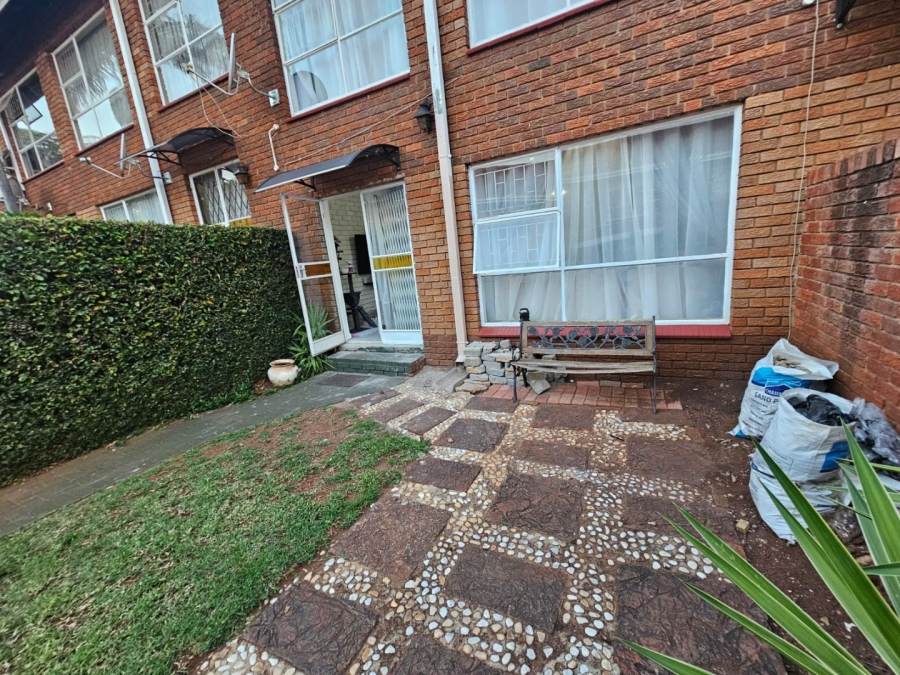 3 Bedroom Property for Sale in Eldoraigne Gauteng