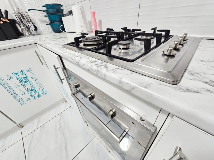 3 Bedroom Property for Sale in Eldoraigne Gauteng