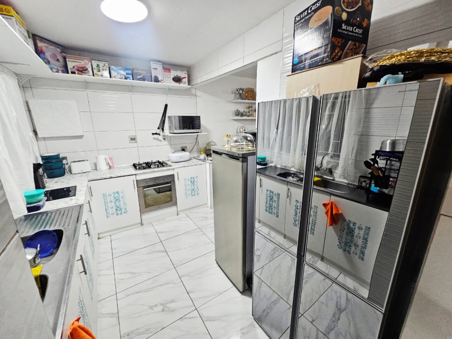 3 Bedroom Property for Sale in Eldoraigne Gauteng