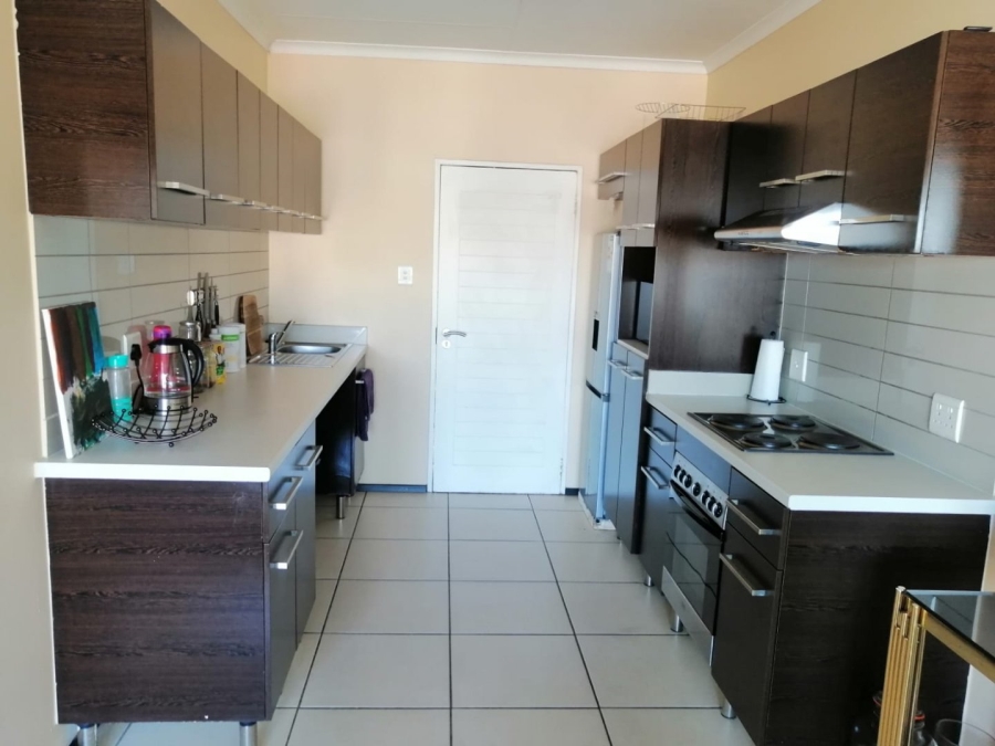 To Let 2 Bedroom Property for Rent in Oakdene Gauteng