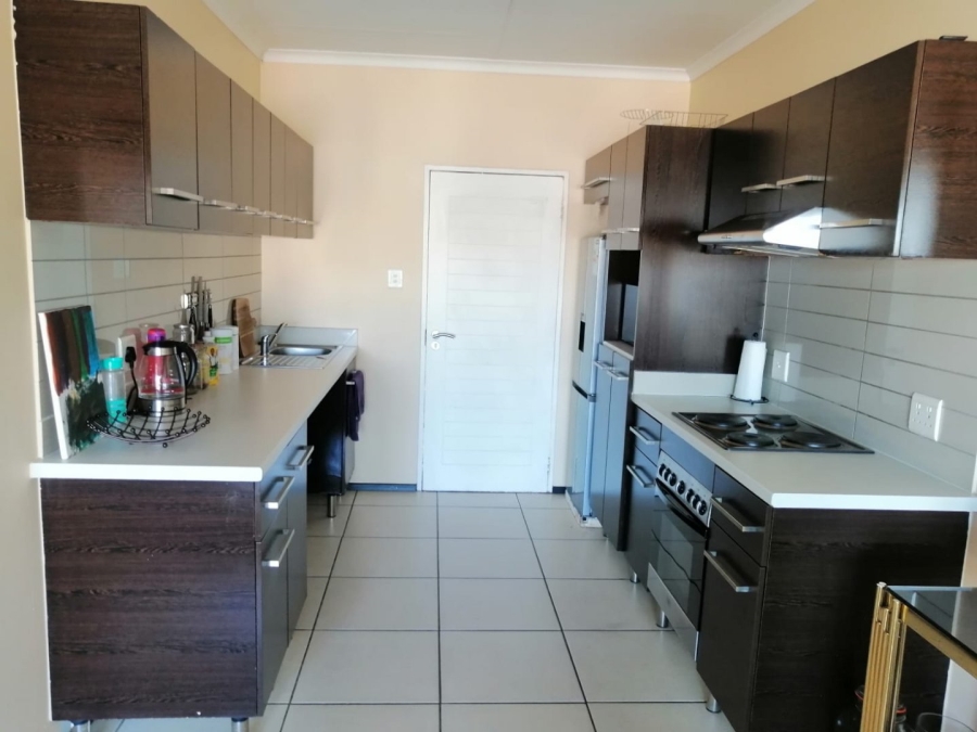 To Let 2 Bedroom Property for Rent in Oakdene Gauteng