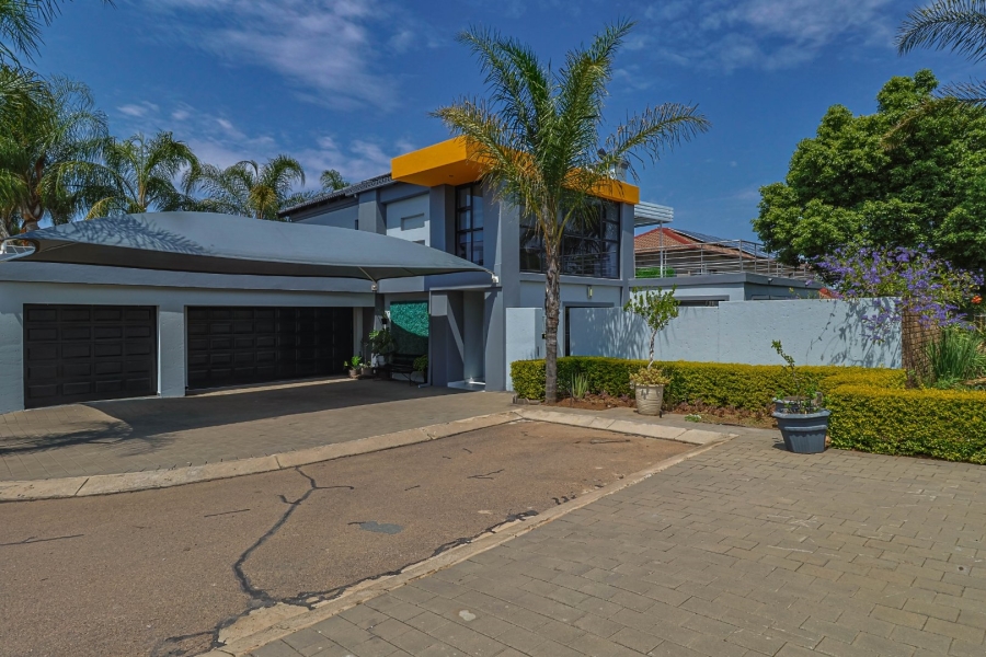4 Bedroom Property for Sale in Amberfield Gauteng
