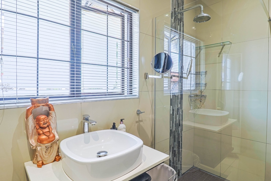 4 Bedroom Property for Sale in Amberfield Gauteng