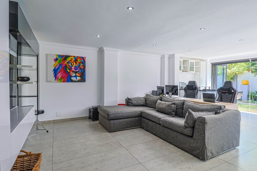 4 Bedroom Property for Sale in Amberfield Gauteng