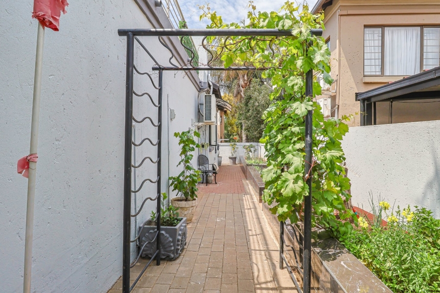 4 Bedroom Property for Sale in Amberfield Gauteng