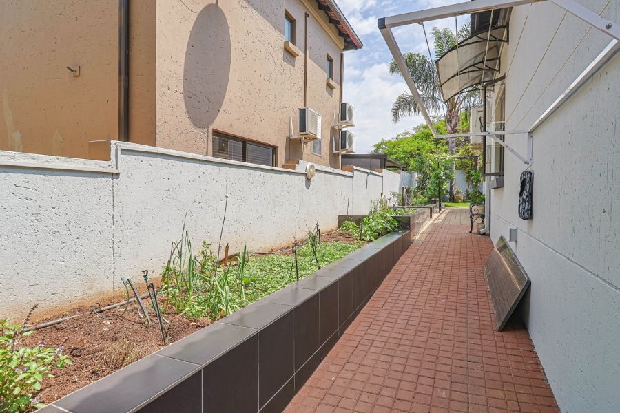 4 Bedroom Property for Sale in Amberfield Gauteng