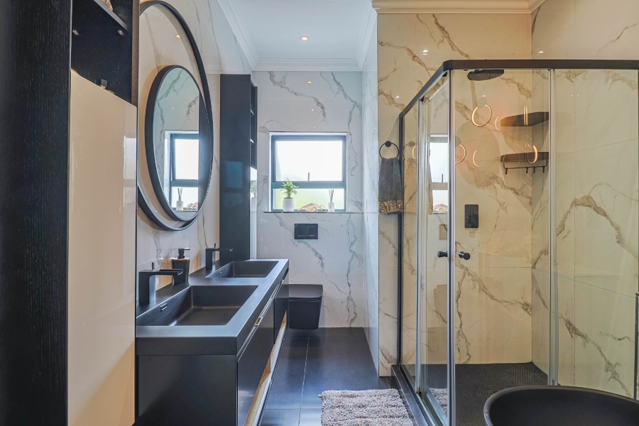 4 Bedroom Property for Sale in Amberfield Gauteng