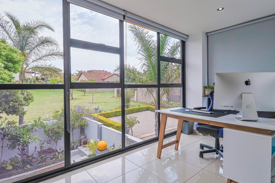 4 Bedroom Property for Sale in Amberfield Gauteng