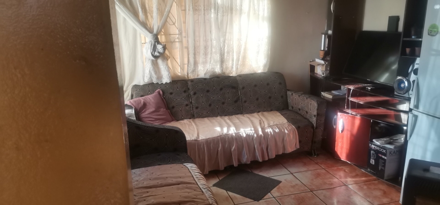 3 Bedroom Property for Sale in Ililiba Gauteng