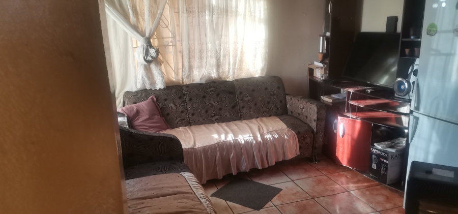 3 Bedroom Property for Sale in Ililiba Gauteng