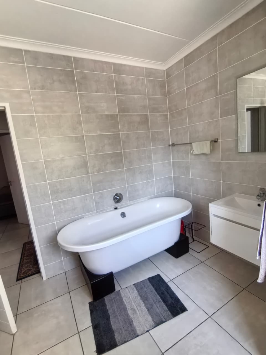 To Let 3 Bedroom Property for Rent in Blyde Riverwalk Estate Gauteng
