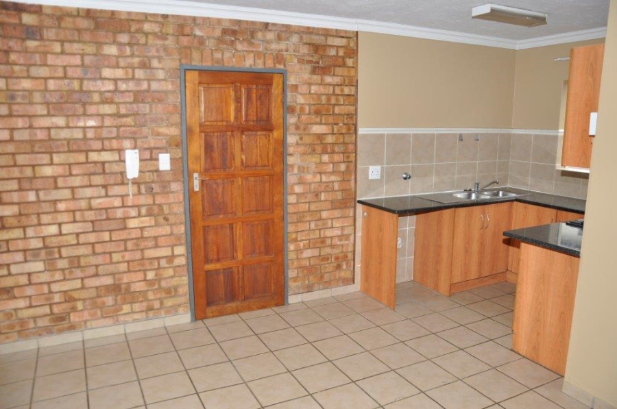 To Let 2 Bedroom Property for Rent in Wonderboom South Gauteng
