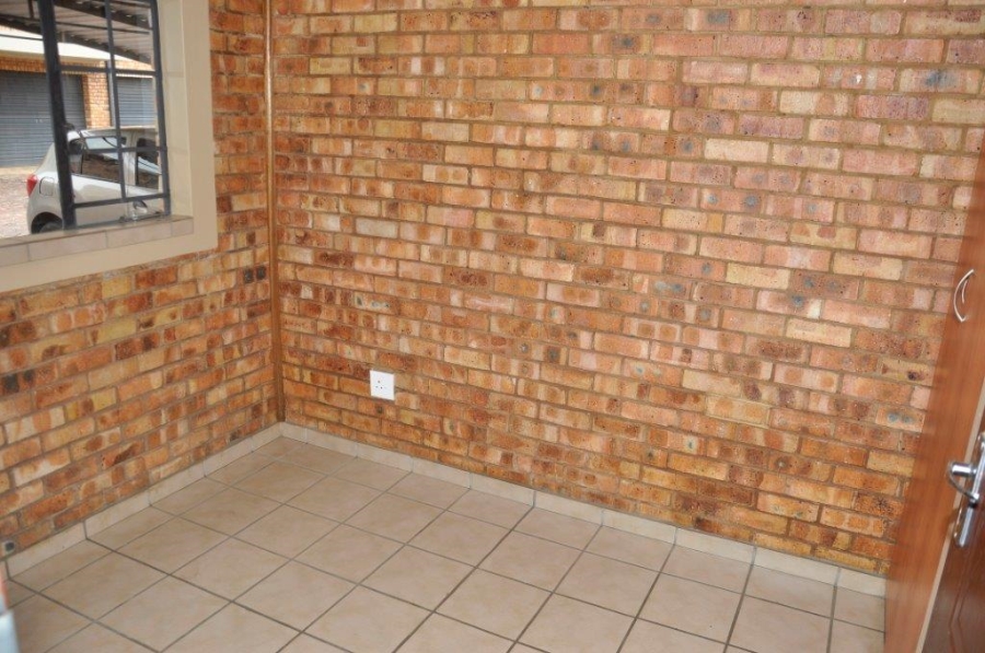 To Let 2 Bedroom Property for Rent in Wonderboom South Gauteng